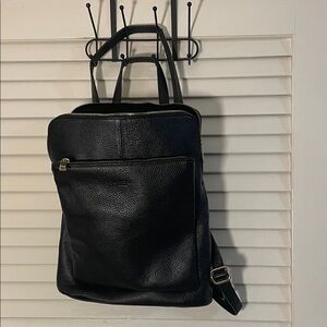 Unica Firenze Elegant Black Pebble Leather Women's Convertible Backpack